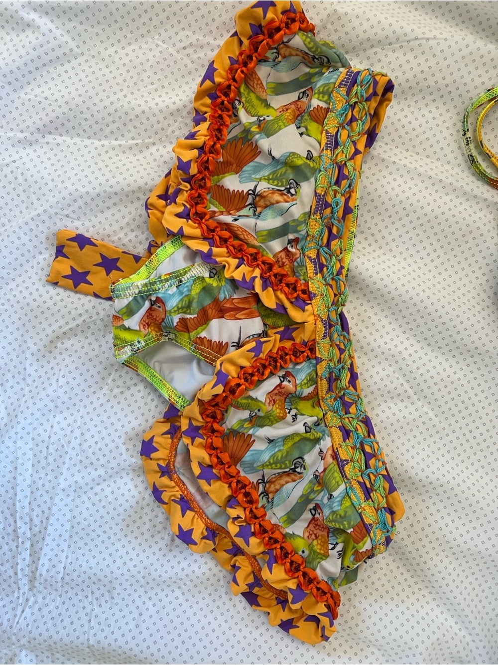 Agua Bendita Parrot and Stars bikini - Picture 3 of 6